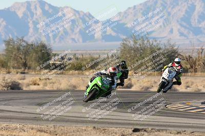 media/Dec-07-2025-CVMA (Sun) [[3e7d2de5dc]]/Race 18-Formula Twins-Formula 40 UL/